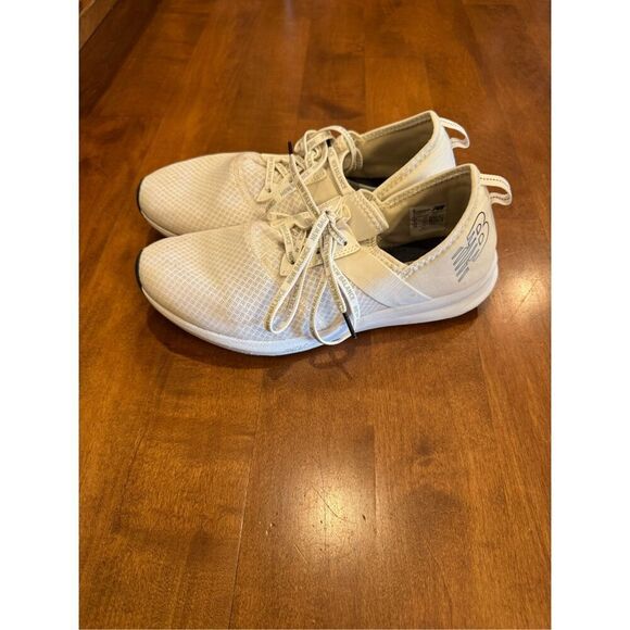 Woman’s New Balanace fuelcore Nergize sneakers size 11 - Picture 5 of 5